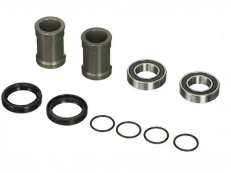 PIVOT WORKS ZESTAW ŁOŻYSK Z TULEJKAMI WODOSZCZELNYMI KOŁA PRZEDNIEGO SUZUKI RM 250 01-08 | PWFWCS05500