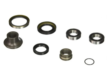 PIVOT WORKS ZESTAW ŁOŻYSK Z TULEJKAMI WODOSZCZELNYMI KOŁA PRZEDNIEGO KTM EXC 125-525 00-02 | PWFWCT04500